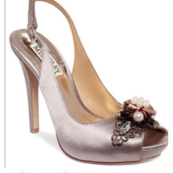 Badgley Mischka Anita Satin Peep Toe Platform Stiletto Flower Jewels Sz 6.5 - Picture 1 of 16